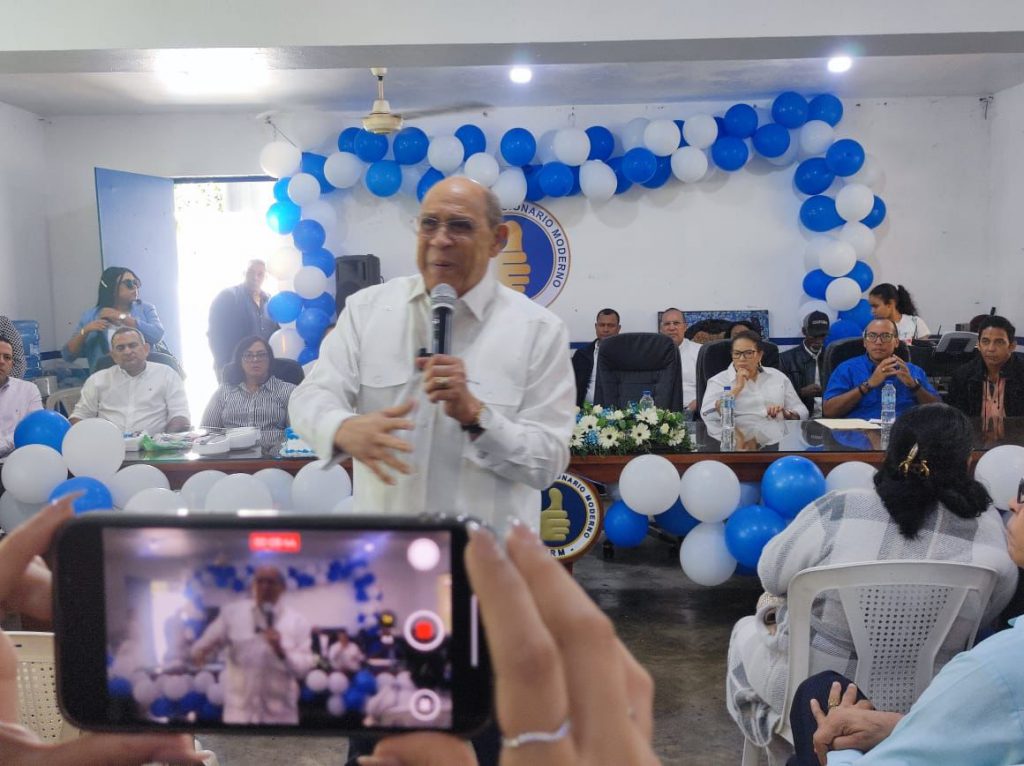 Santos Badía destaca logros históricos y agradece al Presidente Abinader por llevar desarrollo y modernidad a todo el país