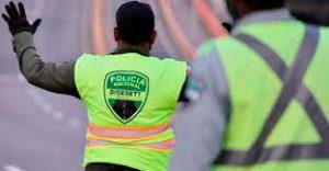 Agente de la DIGESETT detiene a privado de libertad durante intento de fuga