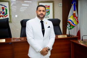 Regidor Óscar Ramírez valora decisión de alcaldesa de SDN de saldar prestaciones laborales a ex empleados